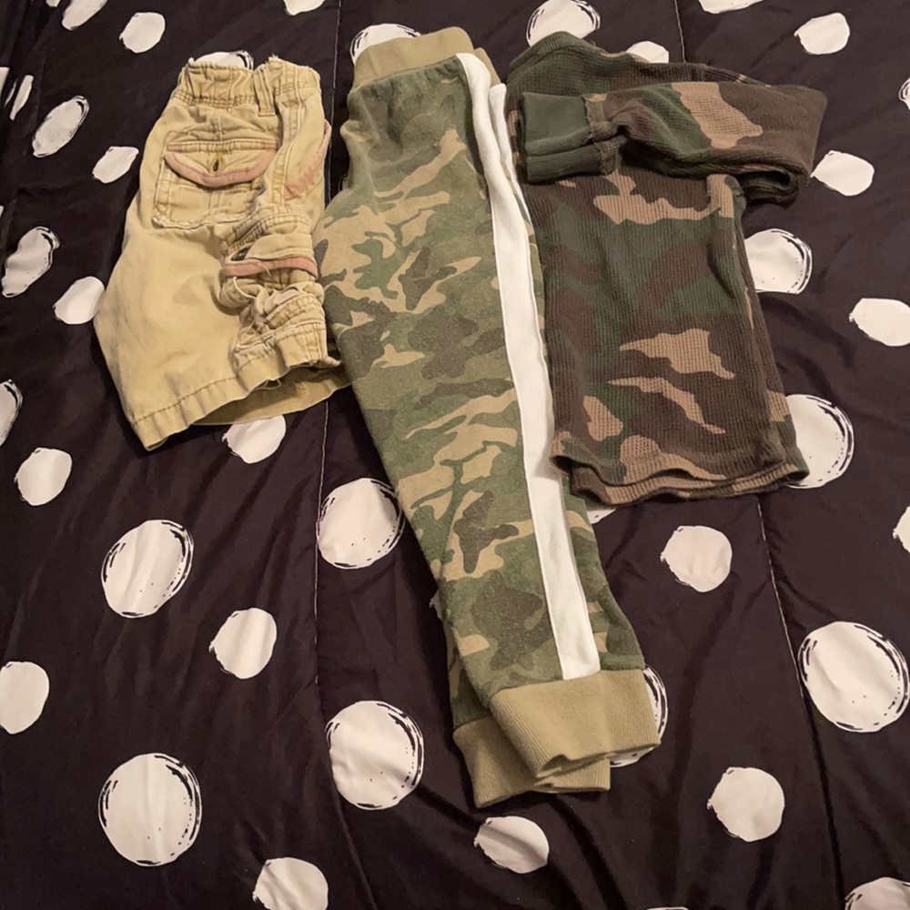3 for $25  Shorts Pants & Shirt Sizes 4/5 & 5 For Little Boy